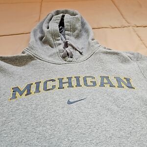 Men Teen University of Michigan hoodie